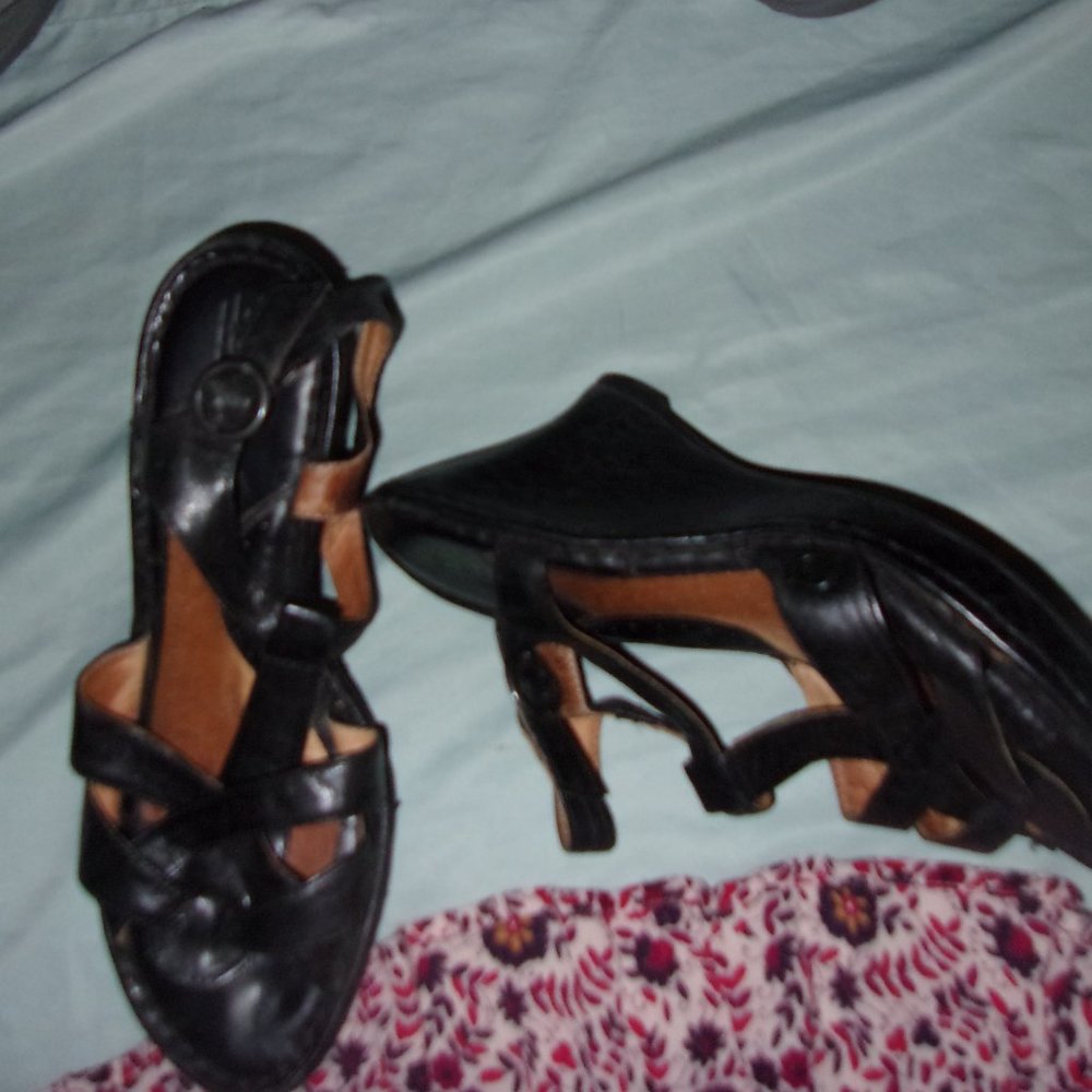 BORN leather womens size 8 sandals shoes eight shoe black wedge heels
